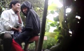 sweet-indian-babe-has-sex-with-her-boyfriend-on-hidden-cam