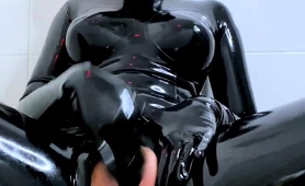 Wild Amateur Babe In Latex Fingers Her Tight Shaved Pussy