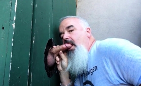 horny-daddy-putting-his-mouth-to-work-on-a-mystery-cock